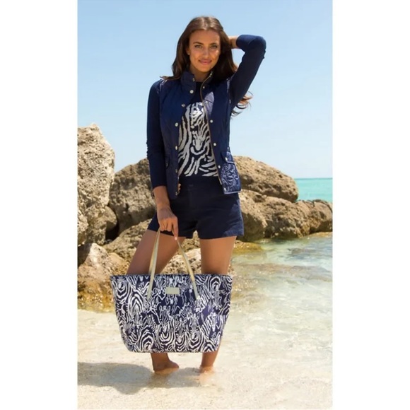 NWT LILLY PULITZER TRUE NAVY JACQUARD NILA SUMMER/FALL SWEATER GREAT SWEATER!!! - Picture 2 of 13